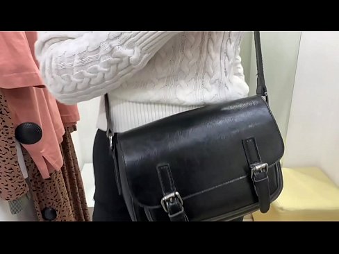 ❤️ Melancap awam perempuan jalang FeralBerry dengan dildo di dalam bilik pemasangan ❤️ Video persetan di lucah ms.robosexshop.ru ﹏