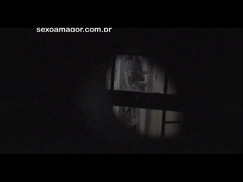 ❤️ Blondie dirakam video secara rahsia oleh intip kawasan kejiranan yang tersembunyi di sebalik batu bata kosong ❤️ Video persetan di lucah ms.robosexshop.ru ﹏